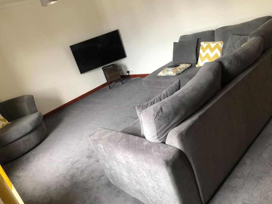 Nevis Apartment Located In Fort William Centre Ngoại thất bức ảnh